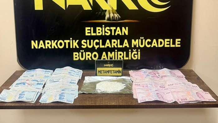 Kahramanmaraş’ta Narkotik Operasyonu: 3 Bin 481 Captagon Ele Geçirildi, 7 Kişi Tutuklandı